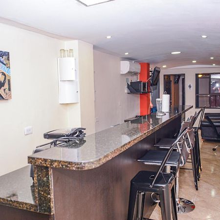 Calle 8 Suites Медельин Экстерьер фото