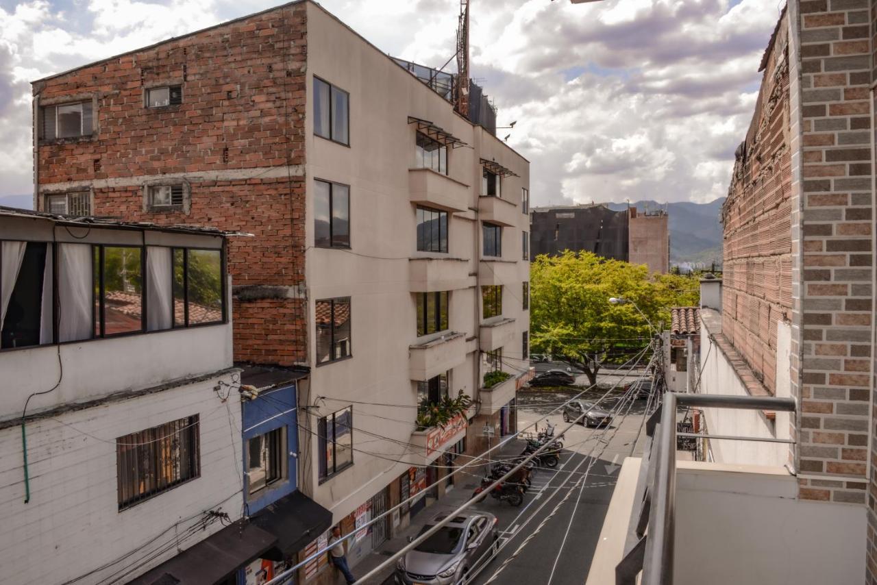 Calle 8 Suites Медельин Экстерьер фото