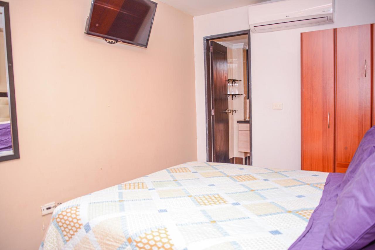 Calle 8 Suites Медельин Экстерьер фото